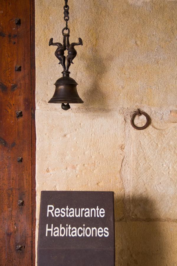 Hospederia Virgen De La Fuente Hotel Peñarroya de Tastavins Exterior foto