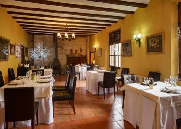 Hospederia Virgen De La Fuente Hotel Peñarroya de Tastavins Exterior foto